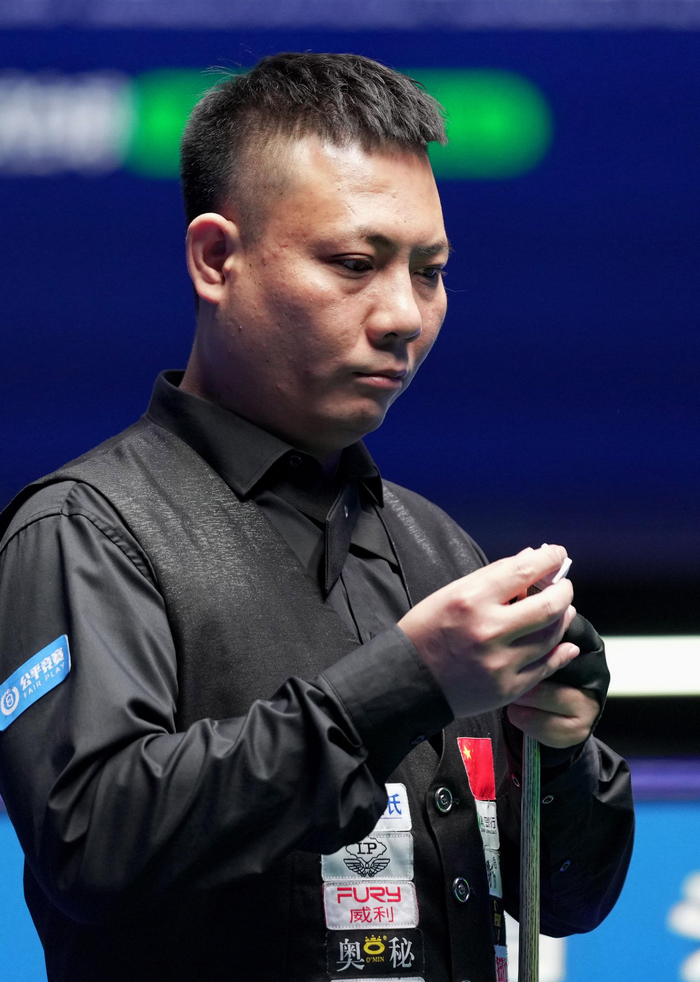 球场星光熠 球场星光熠