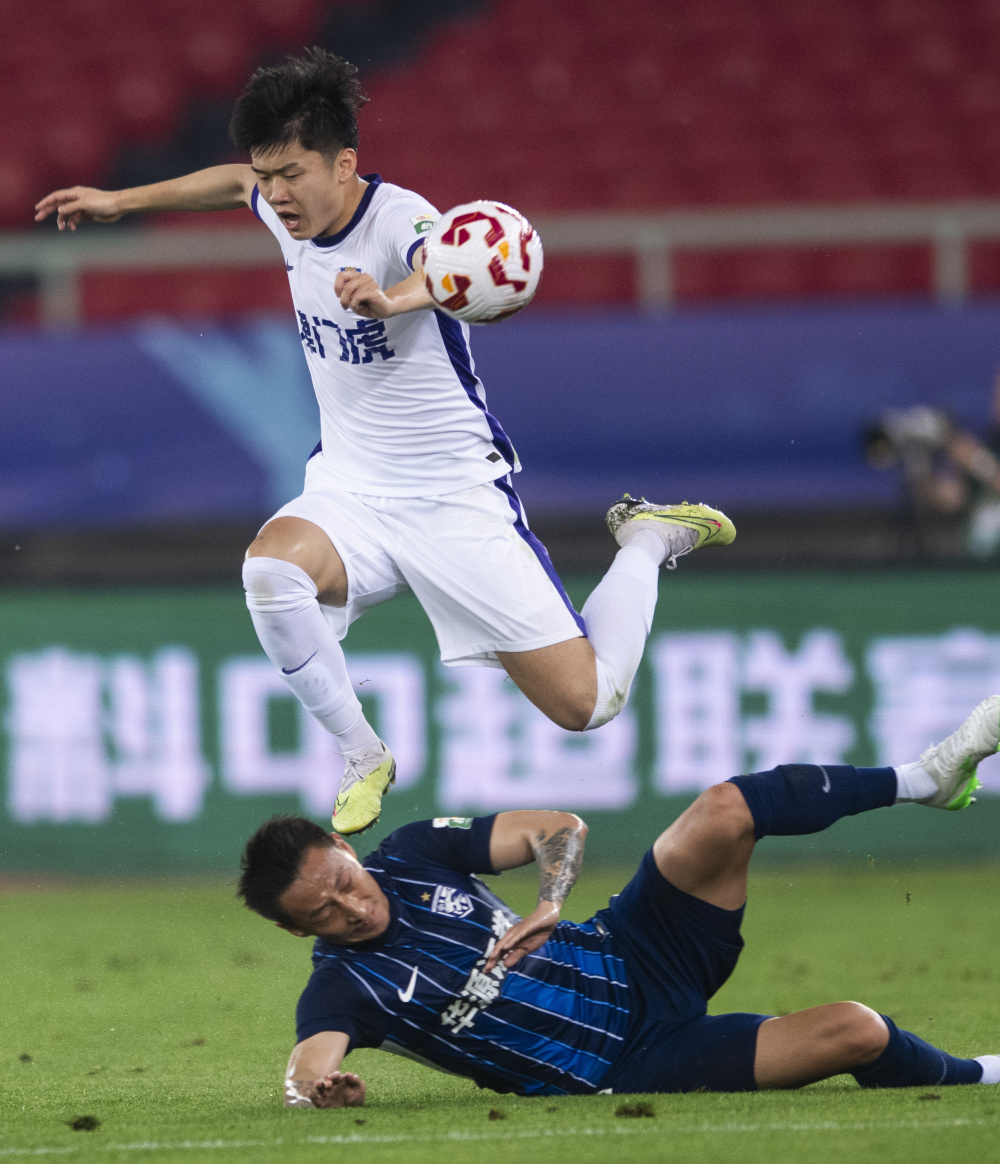 充满压力和 充满压力和