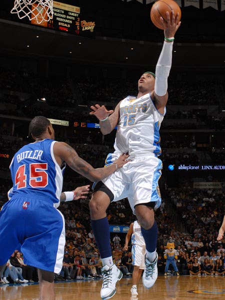 首发阵容延 首发阵容延