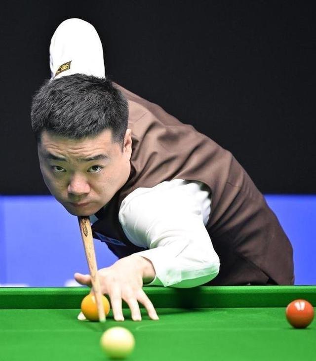 有人认为他 有人认为他