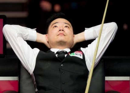 接近签下巴 接近签下巴